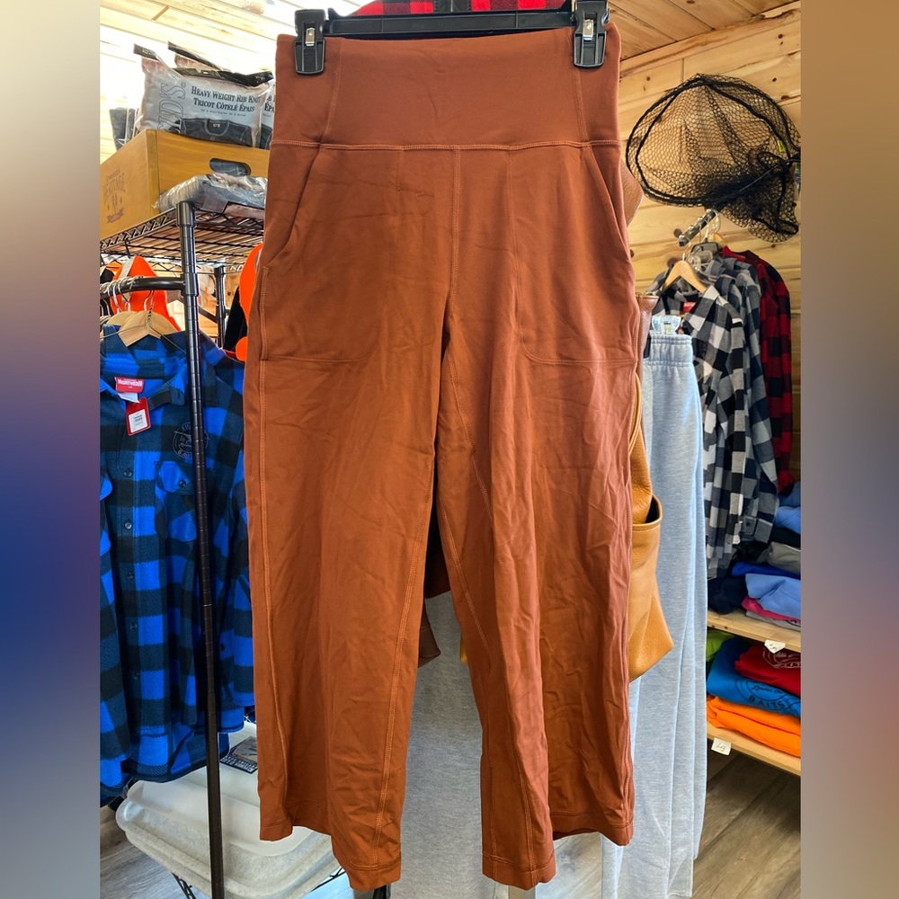 Lululemon align wide leg crop size 6